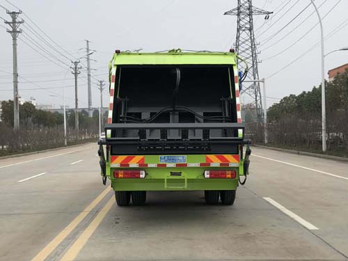 程力威牌CLW5180ZYS6ZS型壓縮式垃圾車(chē)